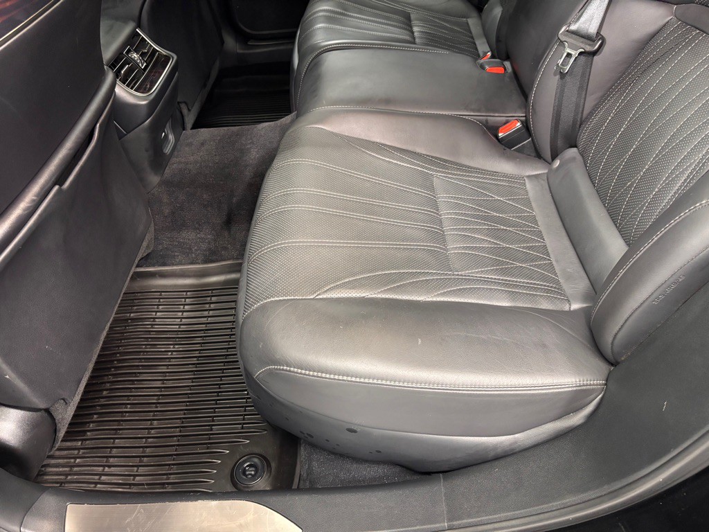 2018 Lexus LS Image 21