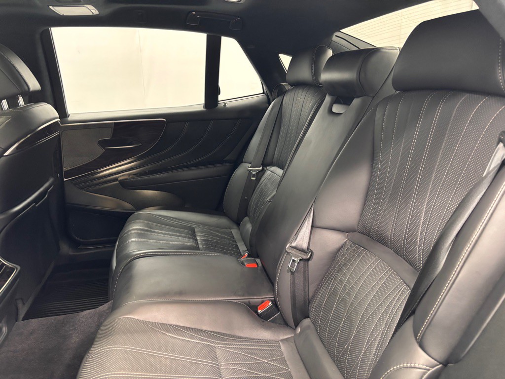 2018 Lexus LS Image 22