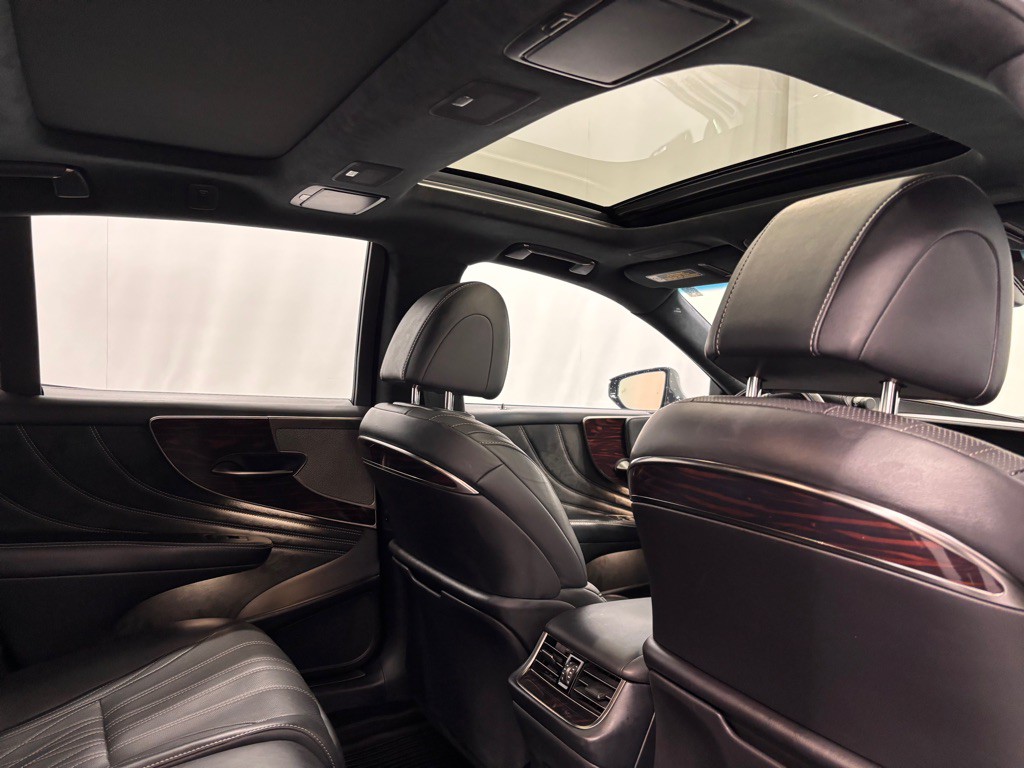 2018 Lexus LS Image 26