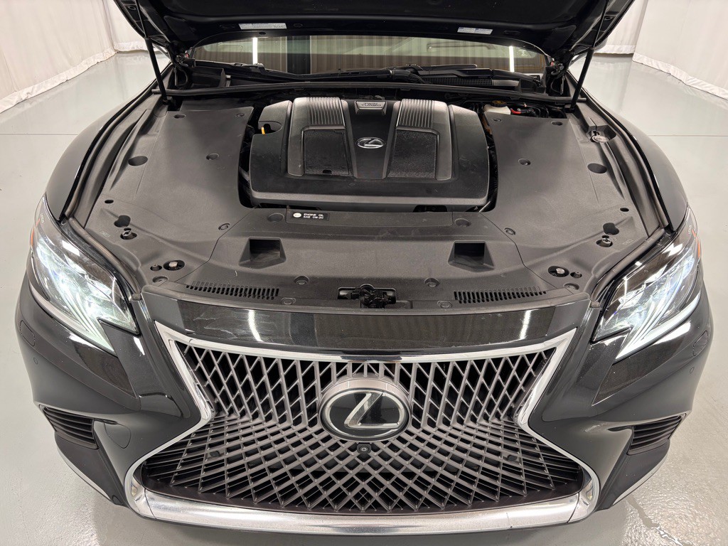 2018 Lexus LS Image 29