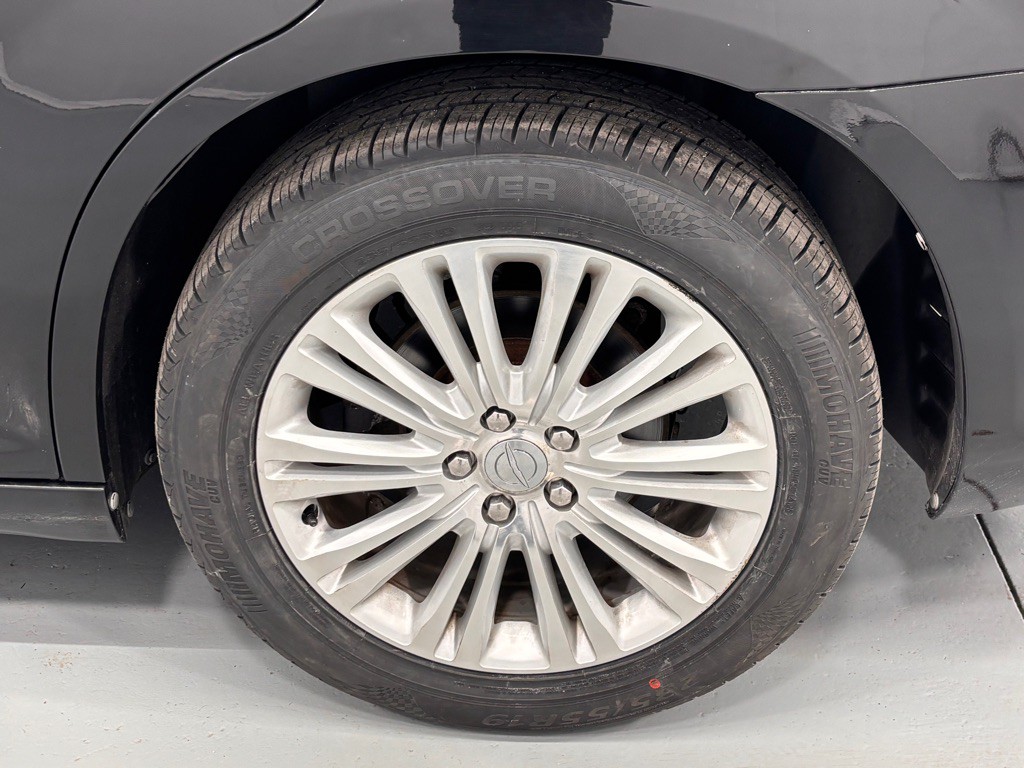 2013 Chrysler 300 Image 31