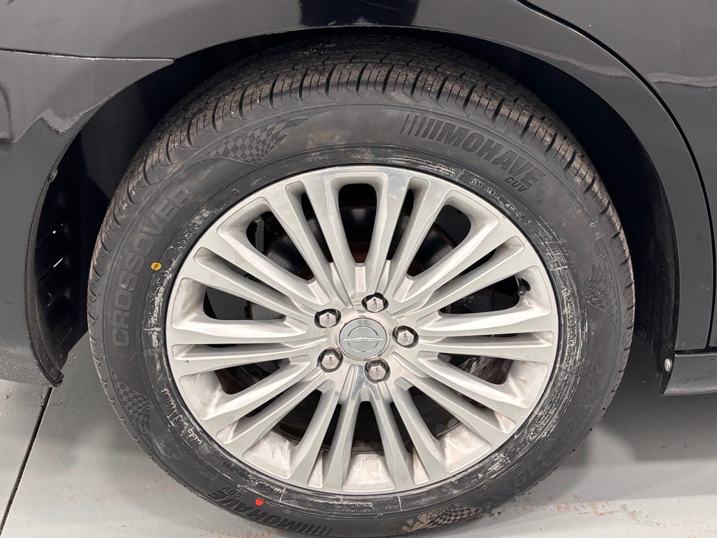 2013 Chrysler 300 Image 33