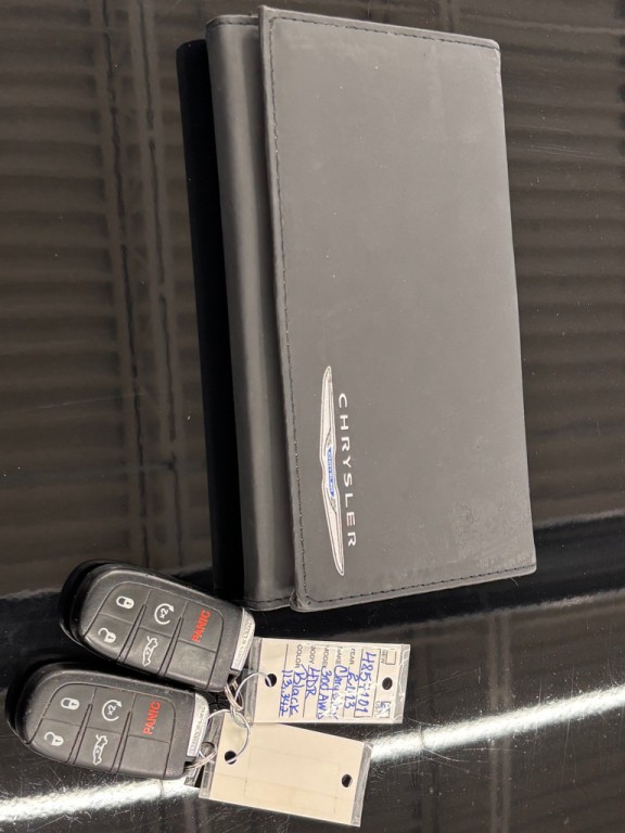 2013 Chrysler 300 Image 34