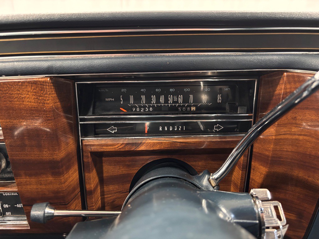 1987 Cadillac Brougham Image 15