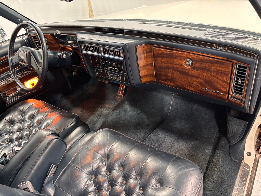 1987 Cadillac Brougham Image 17
