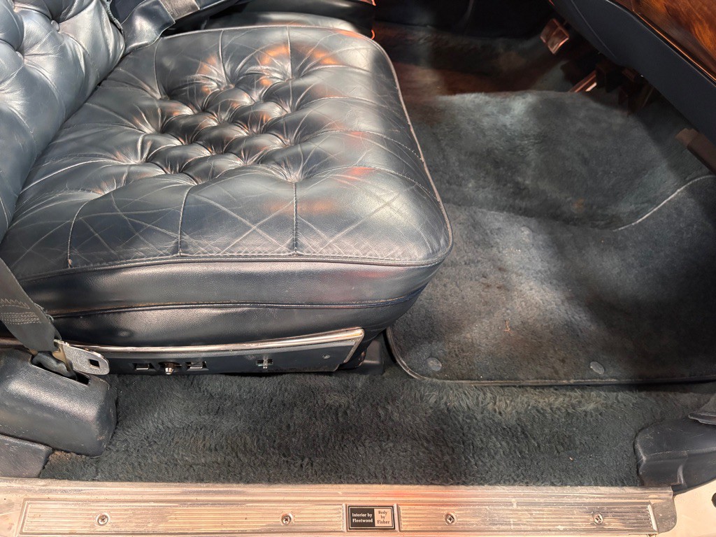 1987 Cadillac Brougham Image 18