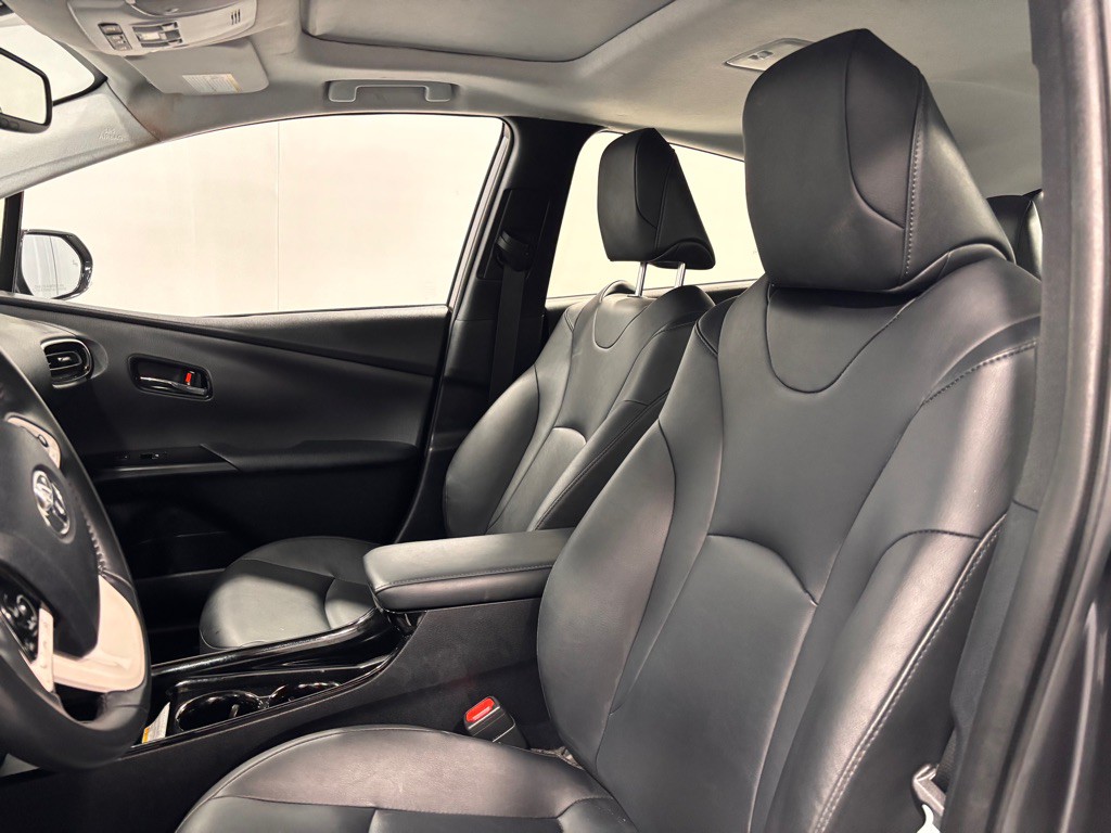 2018 Toyota Prius Image 12