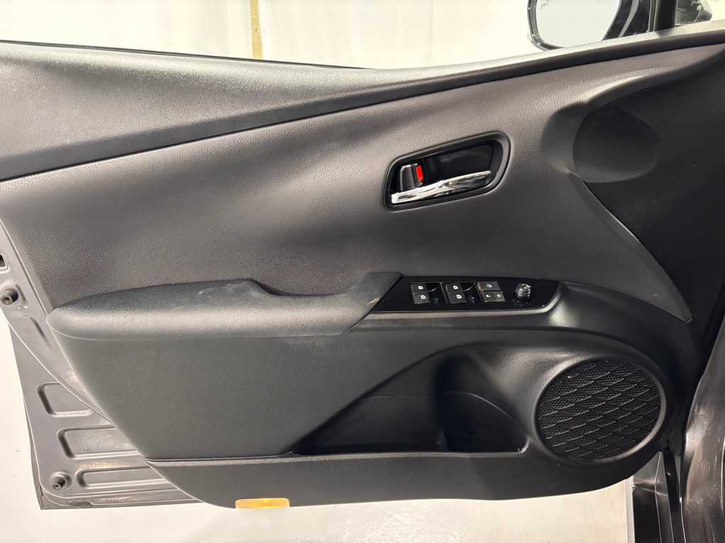 2018 Toyota Prius Image 16