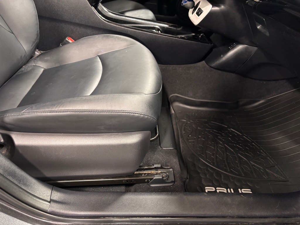 2018 Toyota Prius Image 18