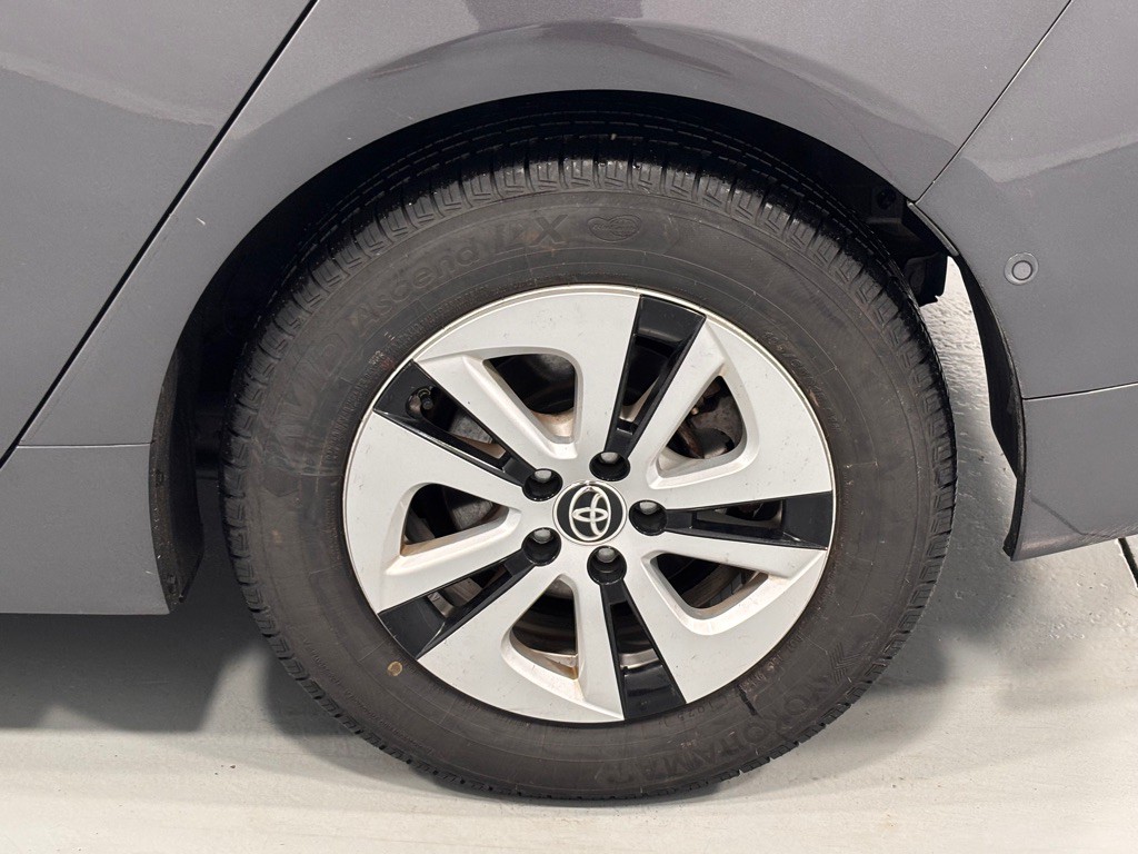 2018 Toyota Prius Image 31