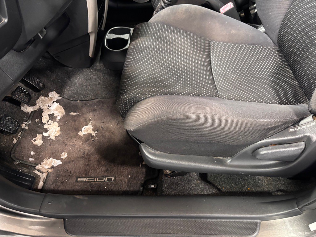 2005 Scion xA Image 11