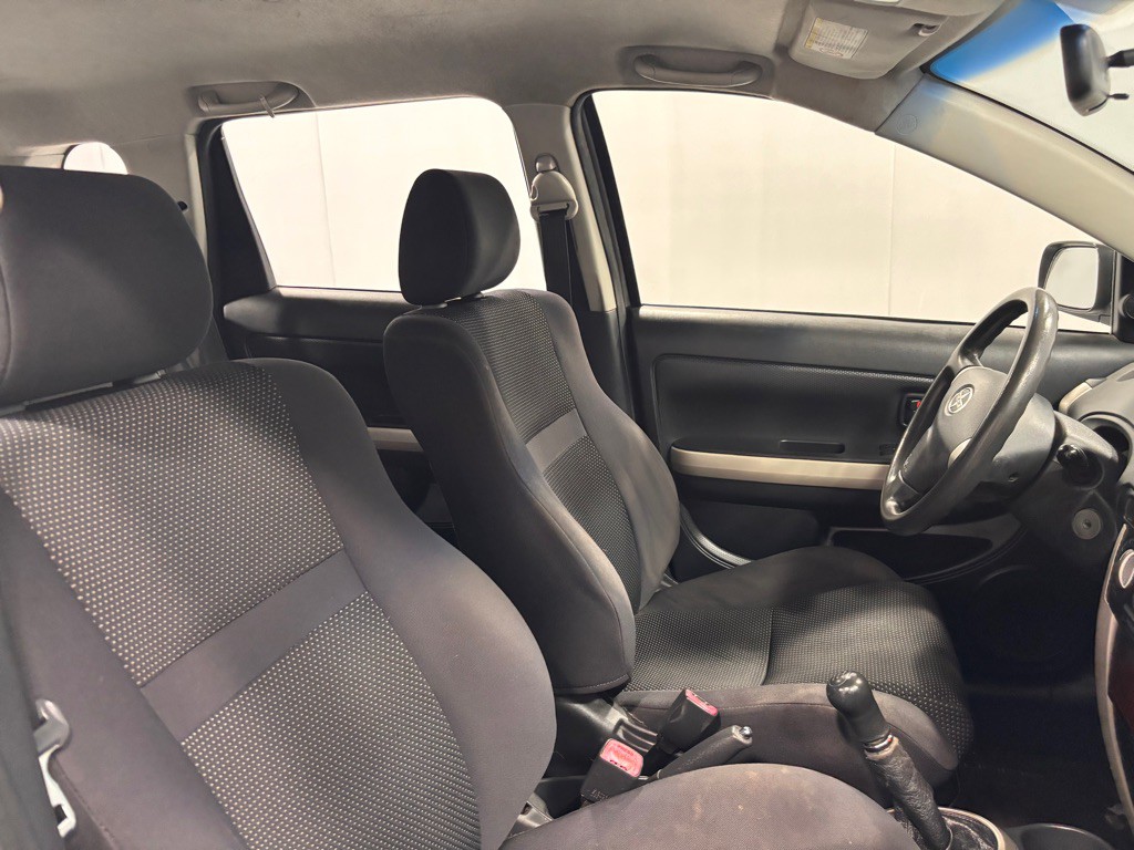 2005 Scion xA Image 19
