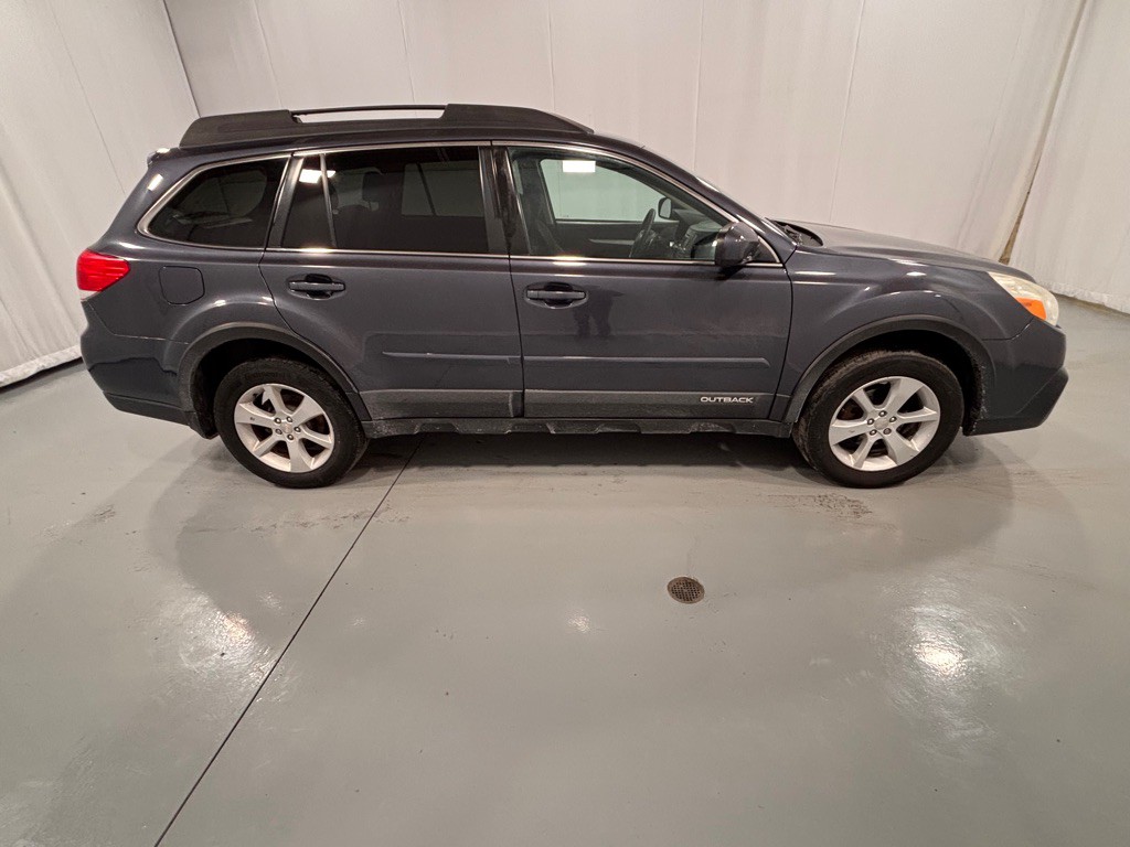 2014 Subaru Outback Image 4
