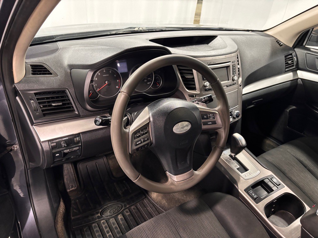 2014 Subaru Outback Image 9