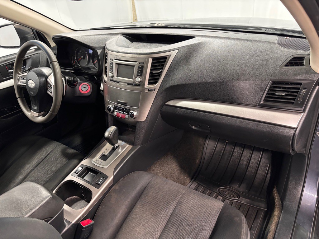 2014 Subaru Outback Image 17