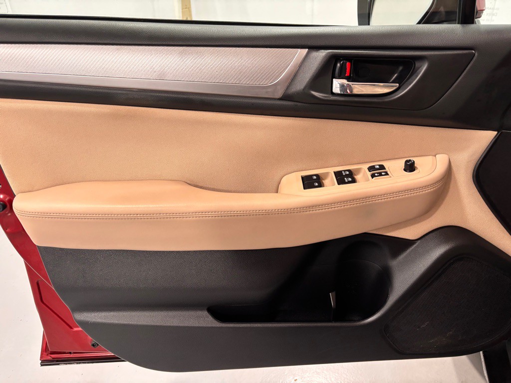 2017 Subaru Outback Image 16