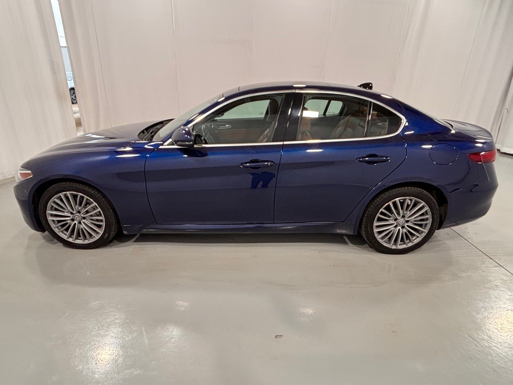 2017 Alfa Romeo Giulia Image 8