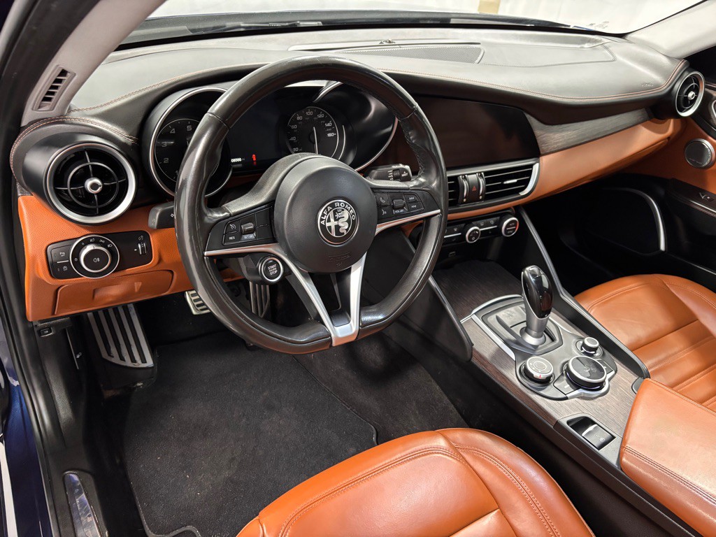 2017 Alfa Romeo Giulia Image 9