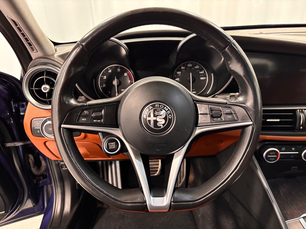 2017 Alfa Romeo Giulia Image 13