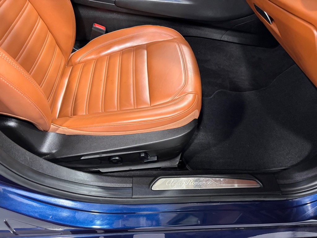 2017 Alfa Romeo Giulia Image 18