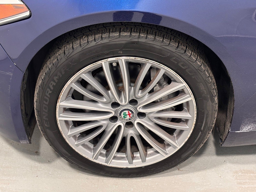 2017 Alfa Romeo Giulia Image 30