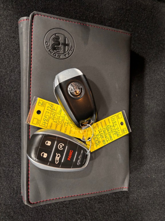 2017 Alfa Romeo Giulia Image 34