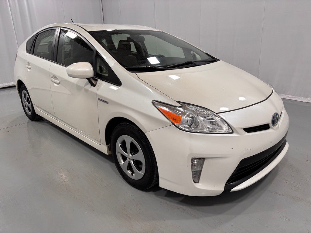 2014 Toyota Prius Image 3