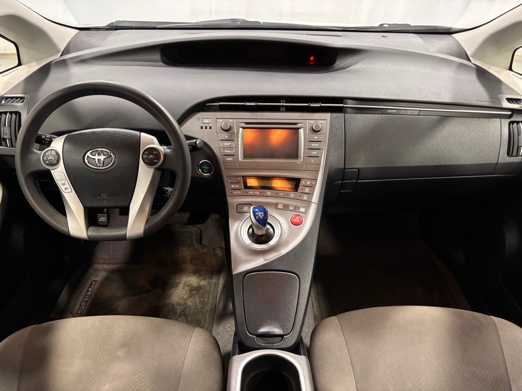 2014 Toyota Prius Image 10