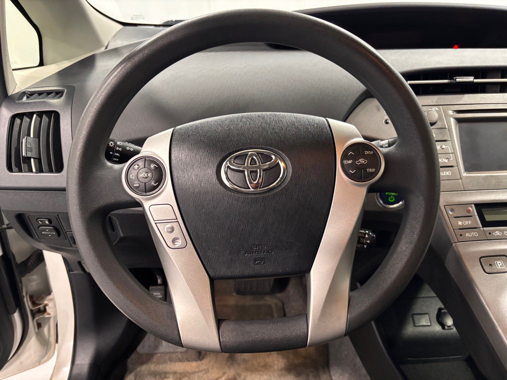 2014 Toyota Prius Image 13