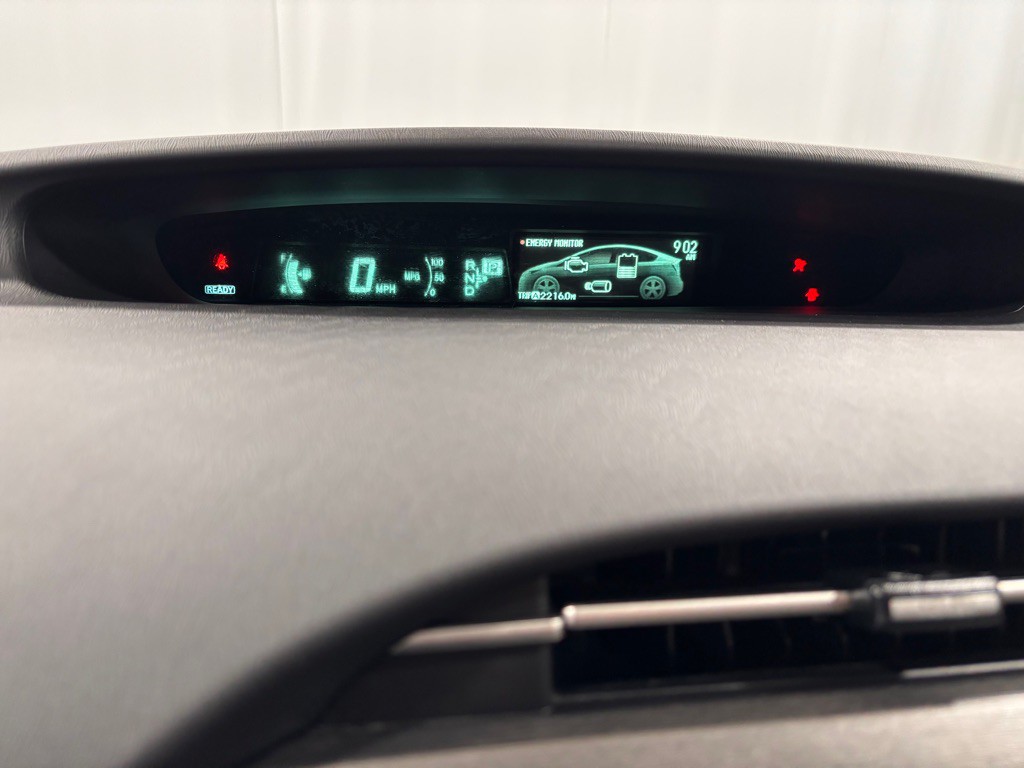 2014 Toyota Prius Image 15