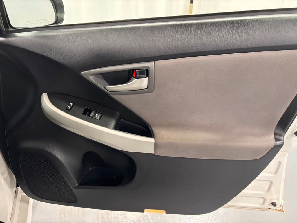 2014 Toyota Prius Image 20