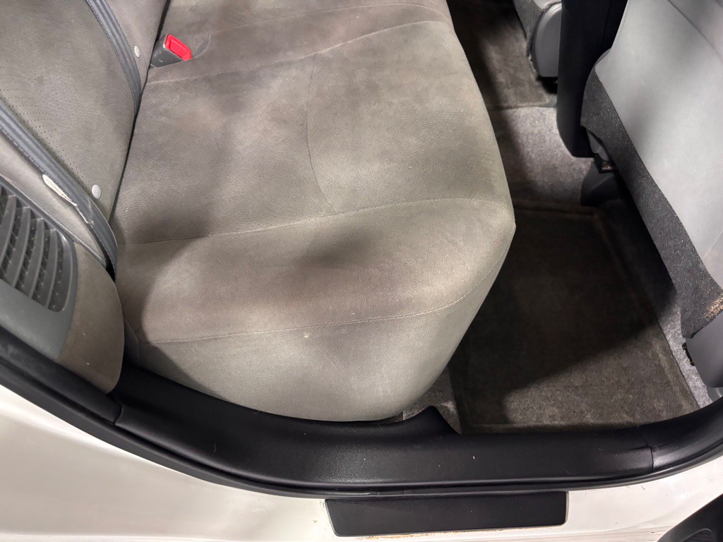 2014 Toyota Prius Image 24