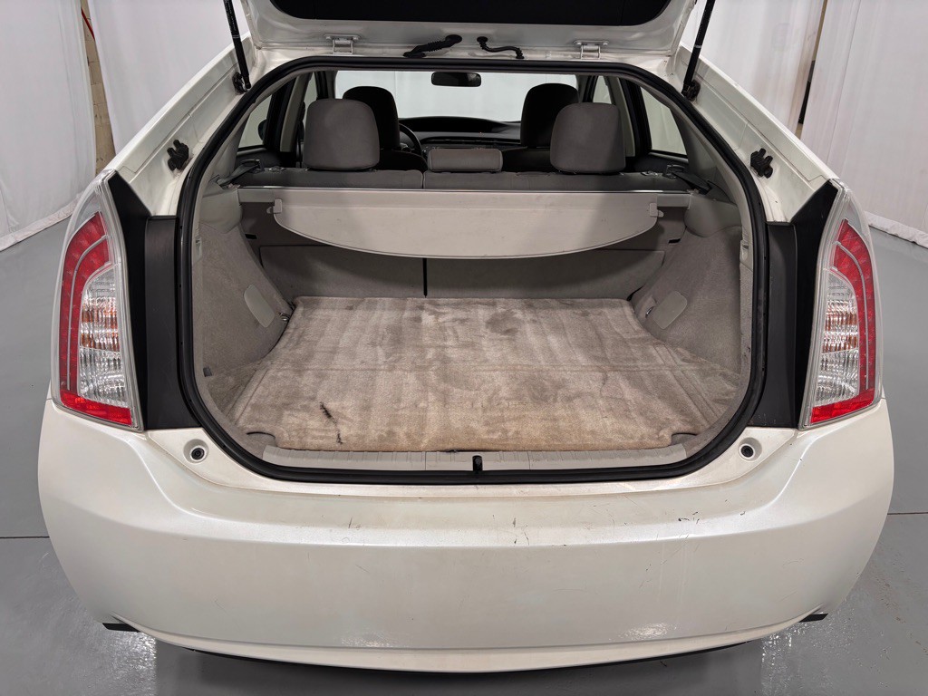 2014 Toyota Prius Image 28