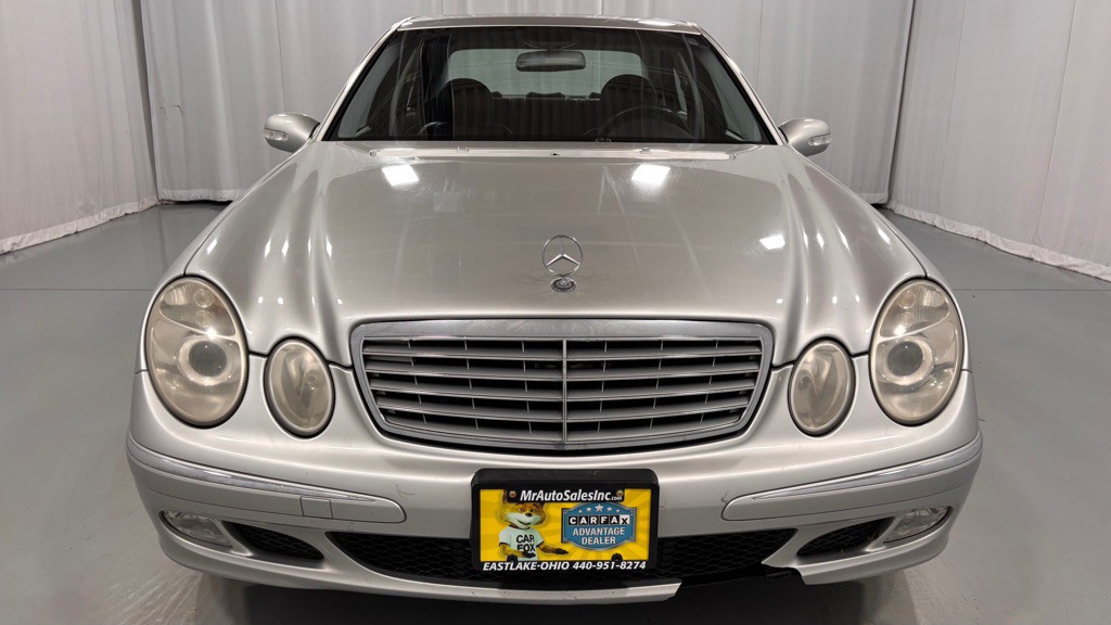 2004 Mercedes-Benz E-Class Image 2