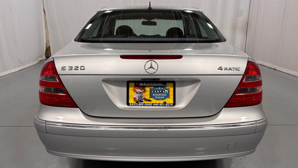 2004 Mercedes-Benz E-Class Image 6