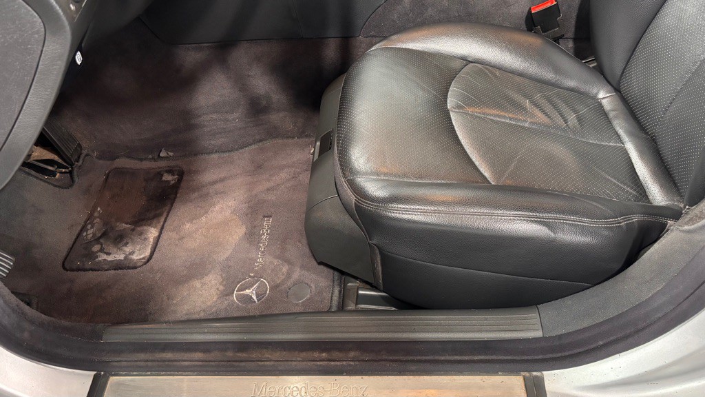 2004 Mercedes-Benz E-Class Image 11