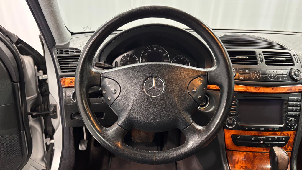 2004 Mercedes-Benz E-Class Image 13
