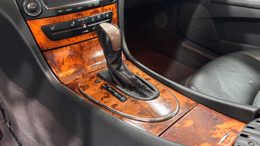 2004 Mercedes-Benz E-Class Image 14