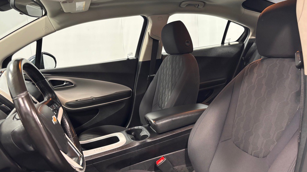 2013 Chevrolet Volt Image 12