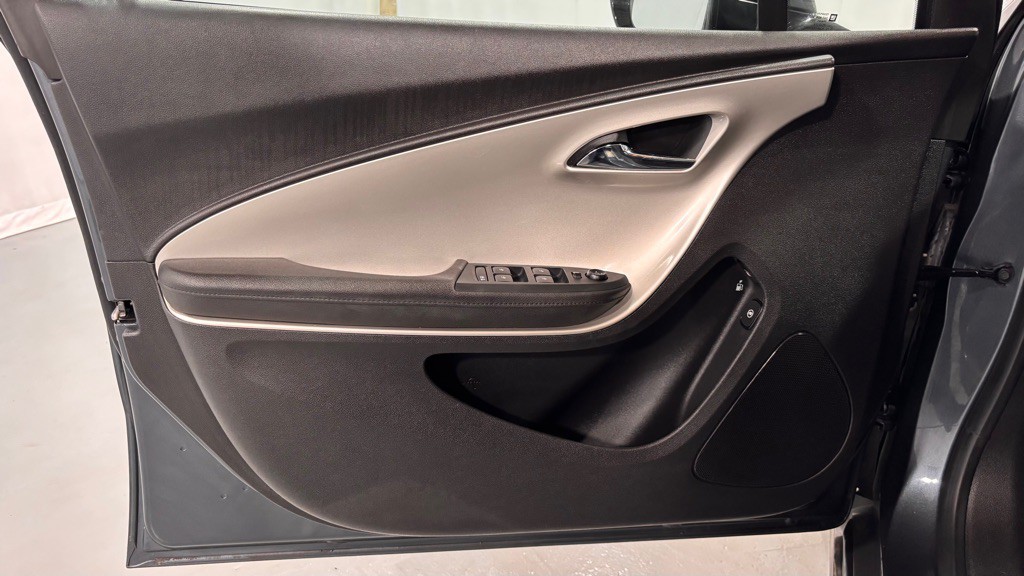 2013 Chevrolet Volt Image 16