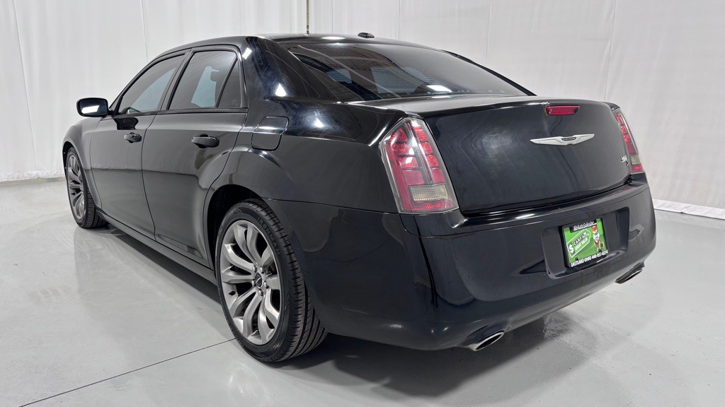 2014 Chrysler 300 Image 7