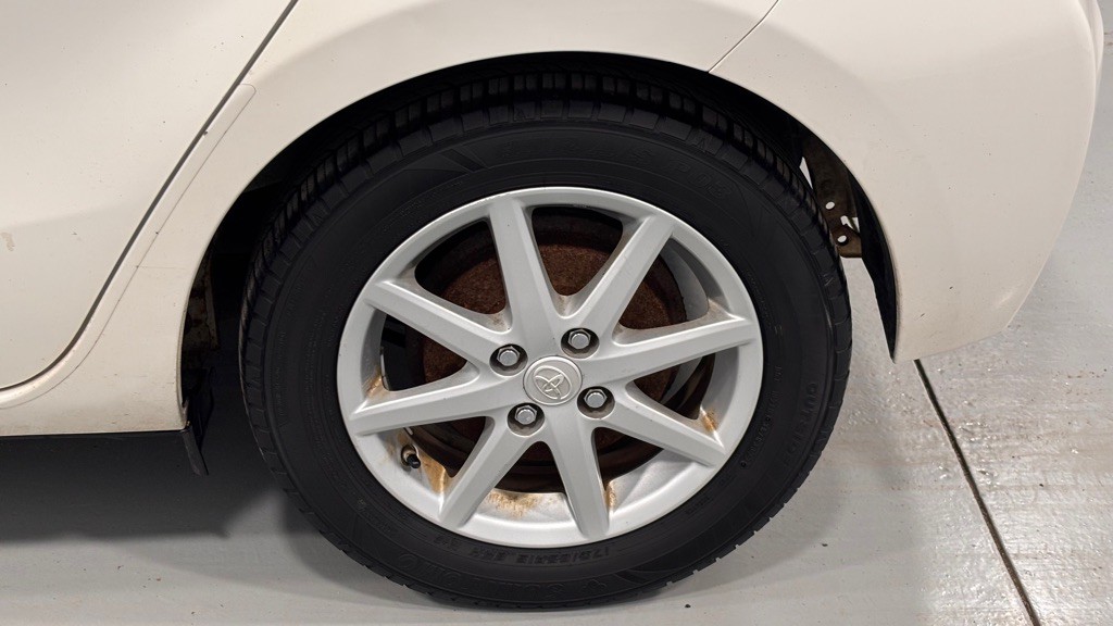 2013 Toyota Prius Image 31