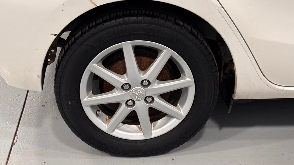 2013 Toyota Prius Image 33