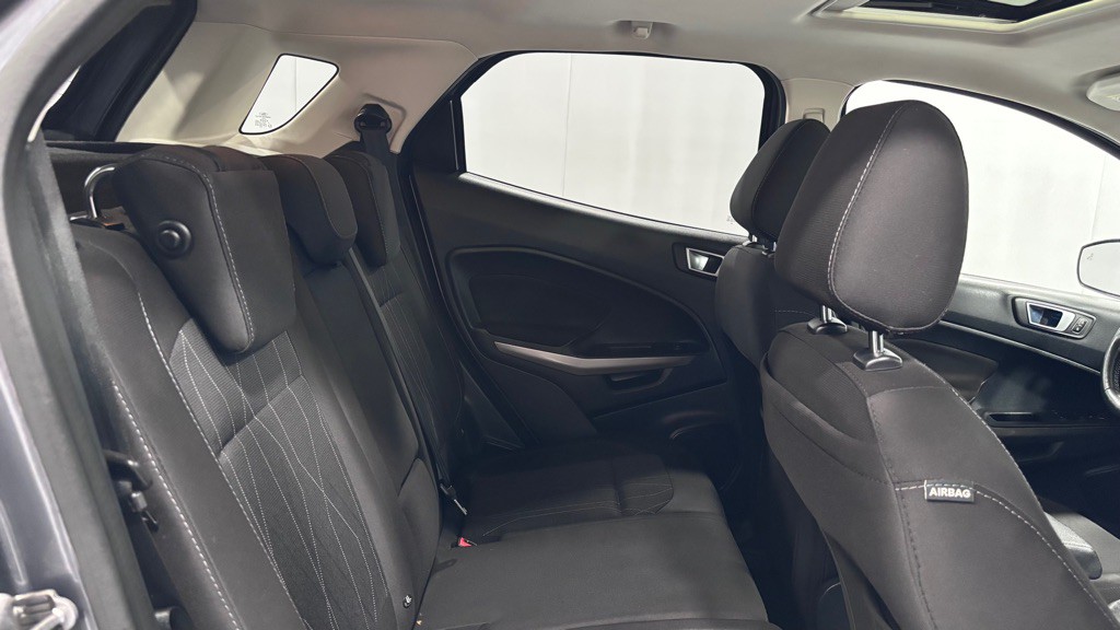 2019 Ford Econoline Image 25