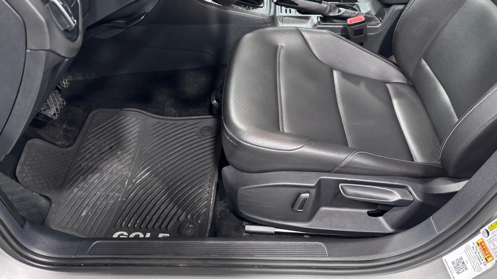 2019 Volkswagen Golf Image 11