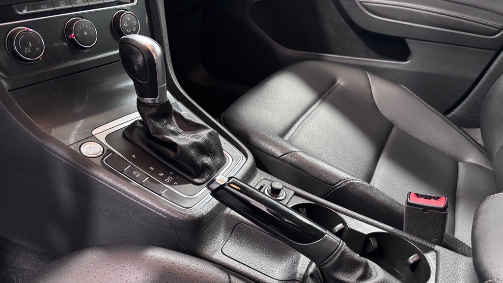 2019 Volkswagen Golf Image 14