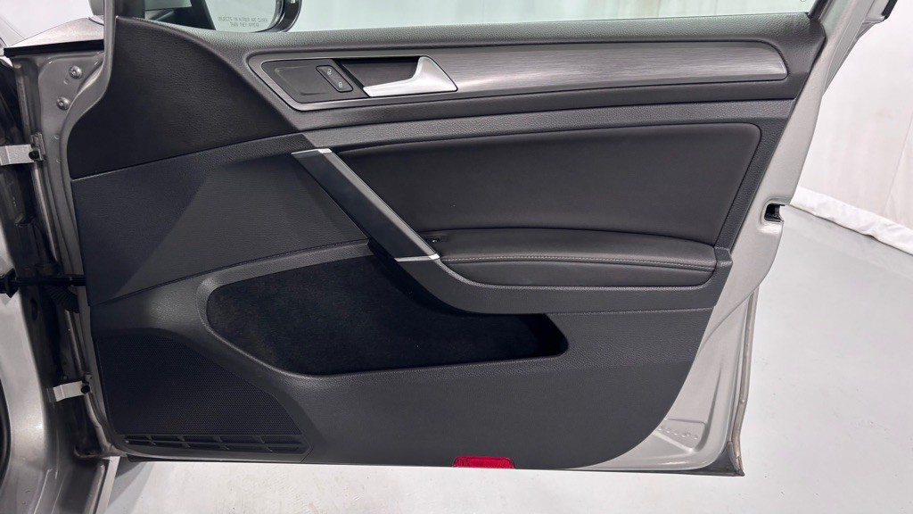 2019 Volkswagen Golf Image 20