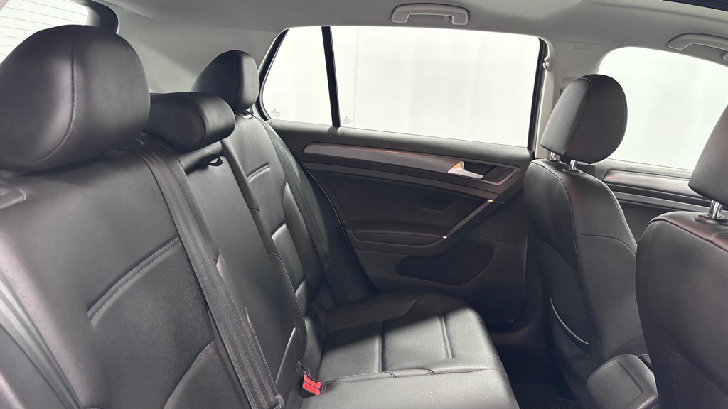 2019 Volkswagen Golf Image 25