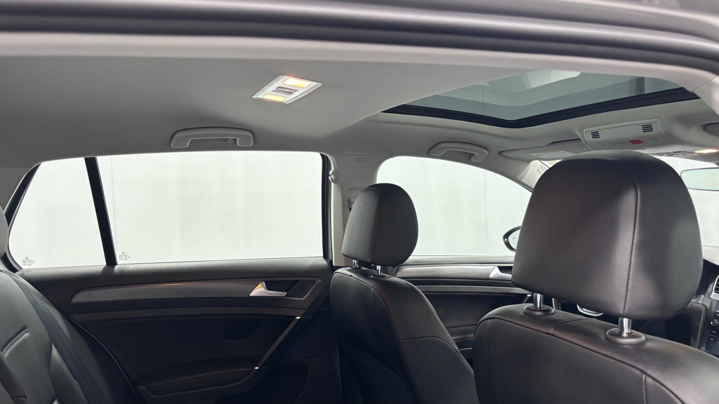 2019 Volkswagen Golf Image 26