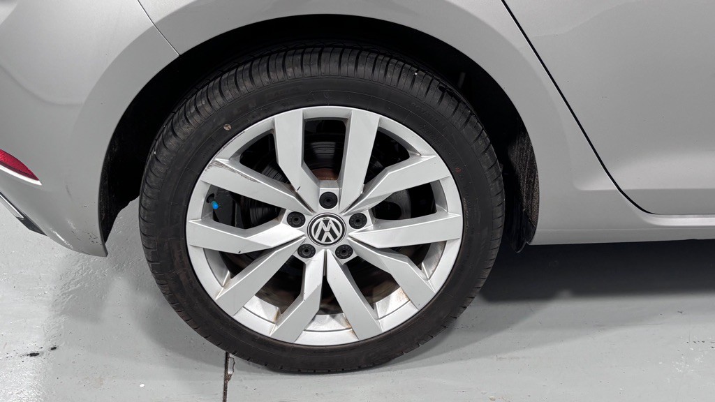 2019 Volkswagen Golf Image 33
